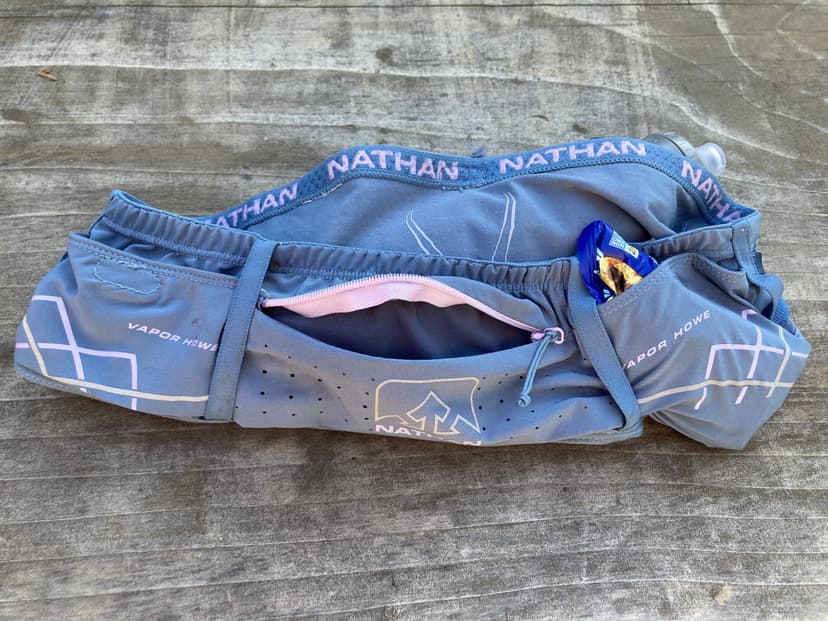 The Nathan VaporHowe waistpak