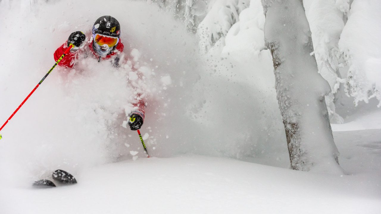 The Best Weeks to go Skiing in Japan this Winter for Powder